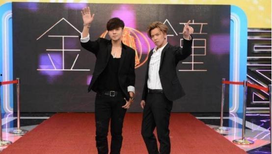 娱乐记者爆料小鬼事件,娱乐记者独家爆料，真相即将揭晓
