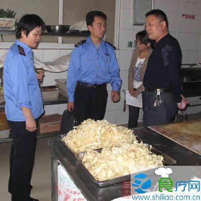 遂宁学校食堂爆料案件最新,食品安全问题引发社会关注 第1张 遂宁学校食堂爆料案件最新,食品安全问题引发社会关注 第1张