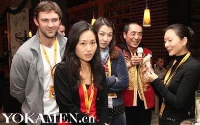 谁爆料张艺谋老婆了呢视频,揭秘娱乐圈新恋情