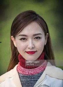 娱乐吃瓜君化妆师百度云,百度云助力打造明星妆容 第2张 娱乐吃瓜君化妆师百度云,百度云助力打造明星妆容 第2张