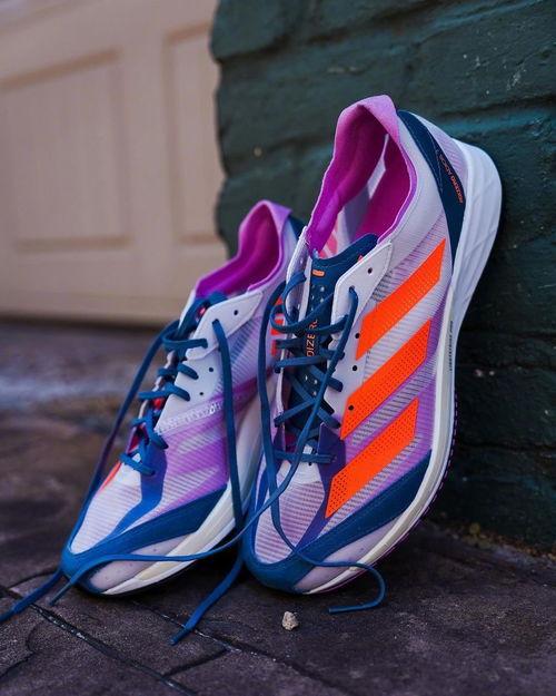 最新跑鞋爆料视频大全下载,揭秘最新爆料视频大全下载亮点